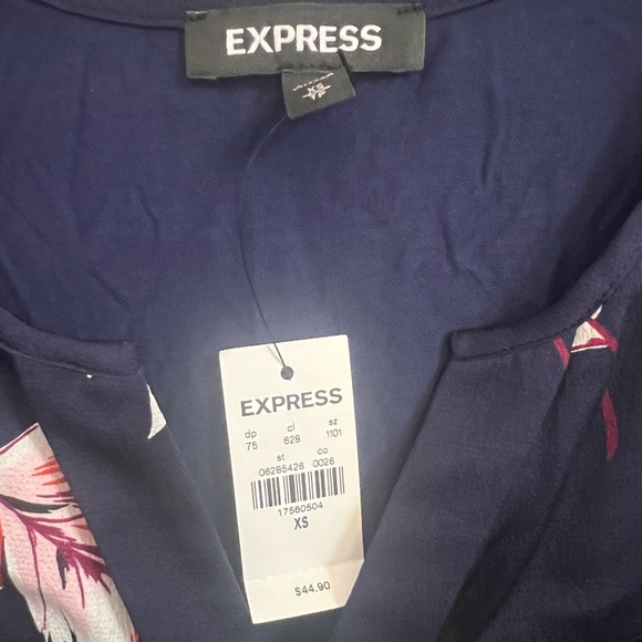 EXPRESS Navy, Red & White Floral Sleeveless Blouse - Picture 3 of 4